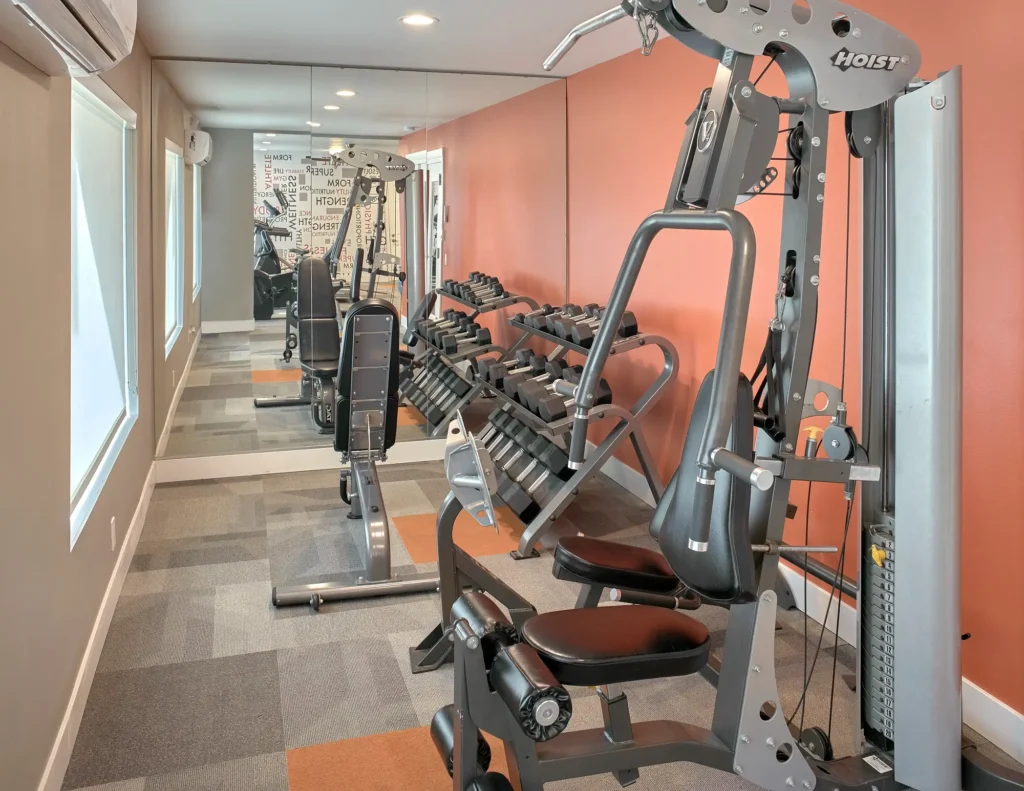 Fitness center at Irwin Park apartments in Kent